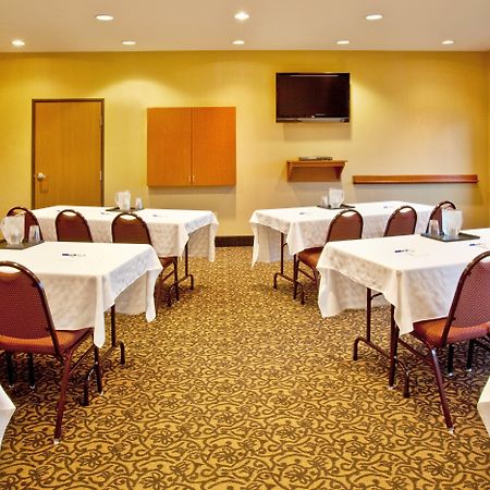 Holiday Inn Express Hotel & Suites Sheldon By Ihg Zewnętrze zdjęcie