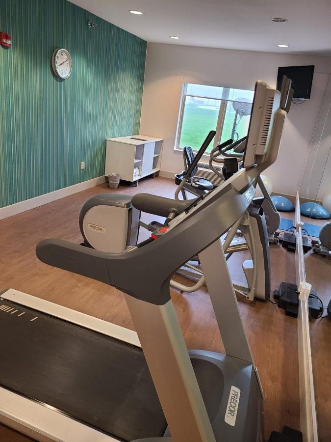 Holiday Inn Express Hotel & Suites Sheldon By Ihg Zewnętrze zdjęcie