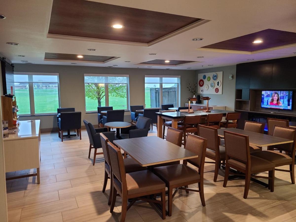 Holiday Inn Express Hotel & Suites Sheldon By Ihg Zewnętrze zdjęcie
