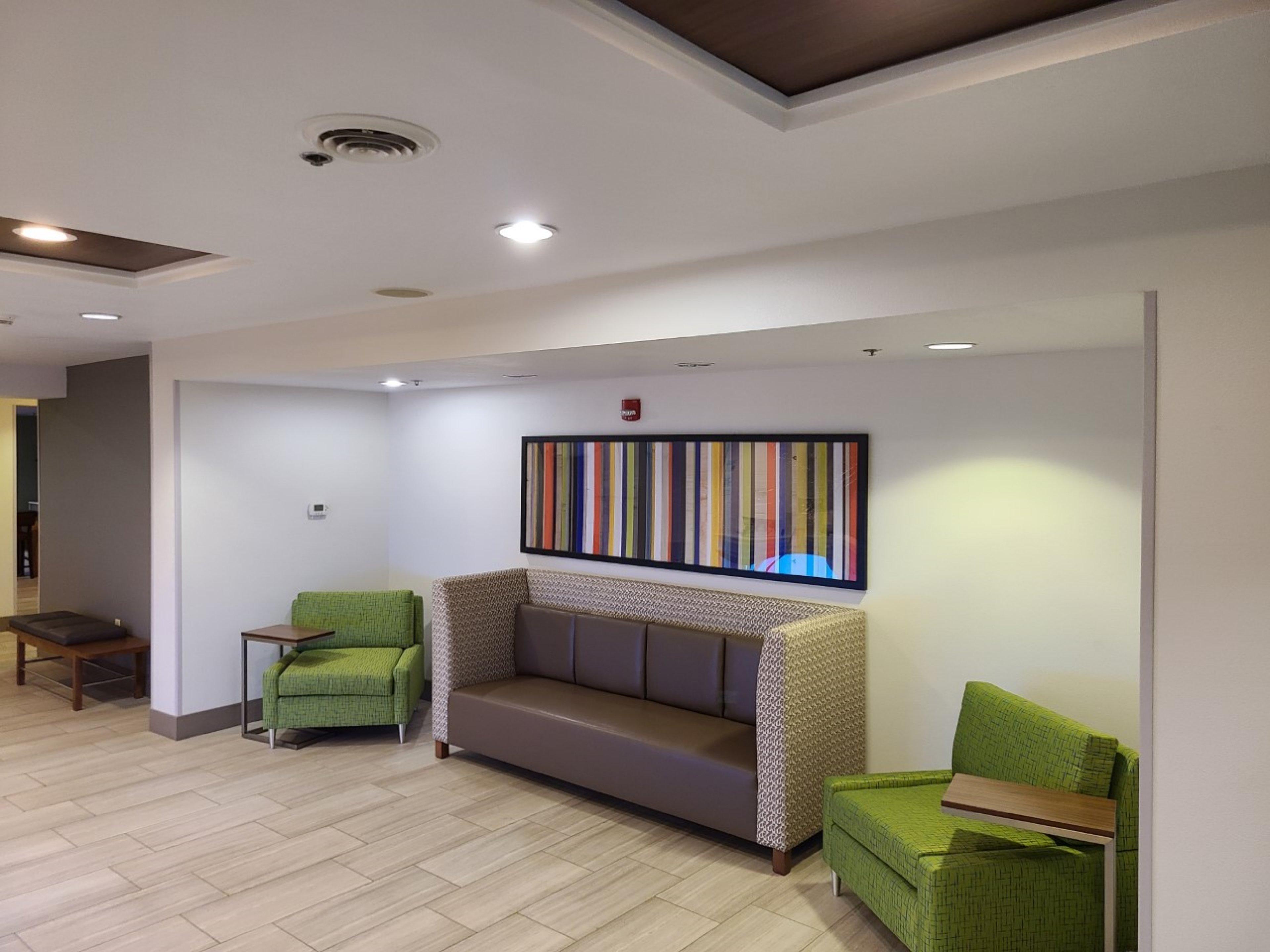 Holiday Inn Express Hotel & Suites Sheldon By Ihg Zewnętrze zdjęcie
